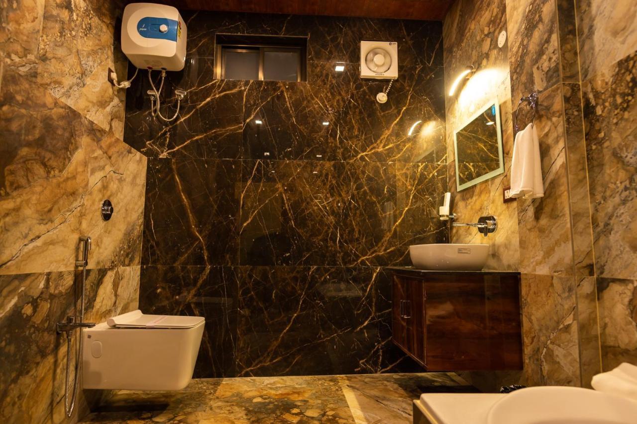 The Kaziranga Address Hotel Екстериор снимка