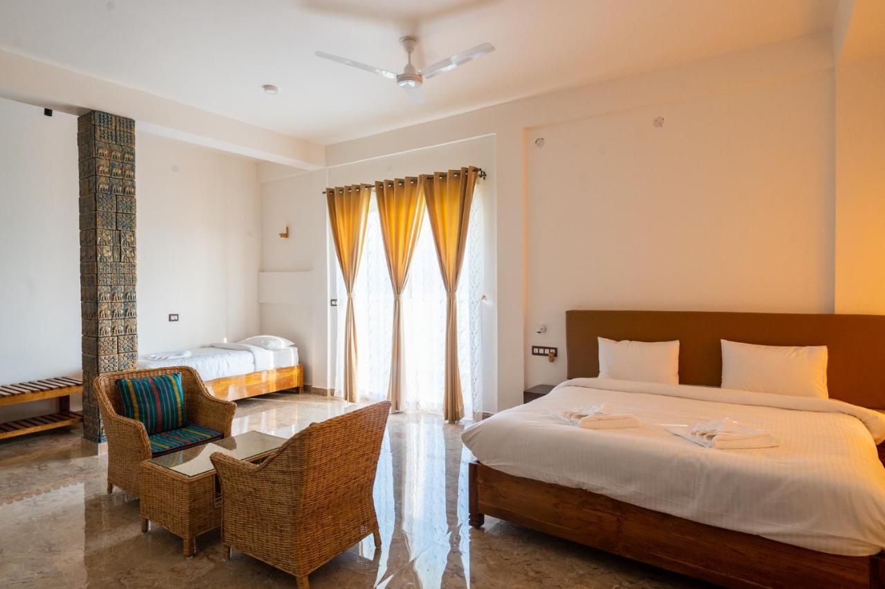 The Kaziranga Address Hotel Екстериор снимка