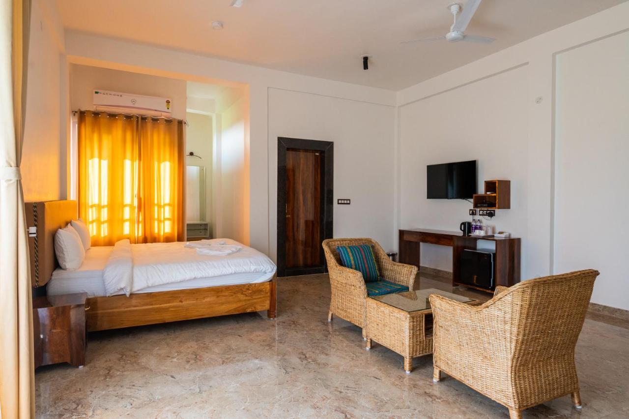 The Kaziranga Address Hotel Екстериор снимка