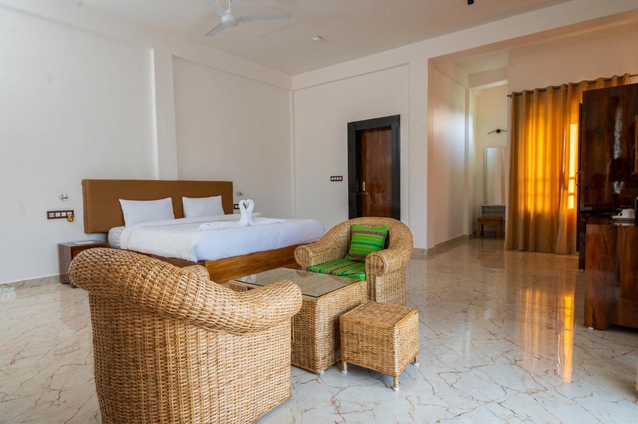 The Kaziranga Address Hotel Екстериор снимка