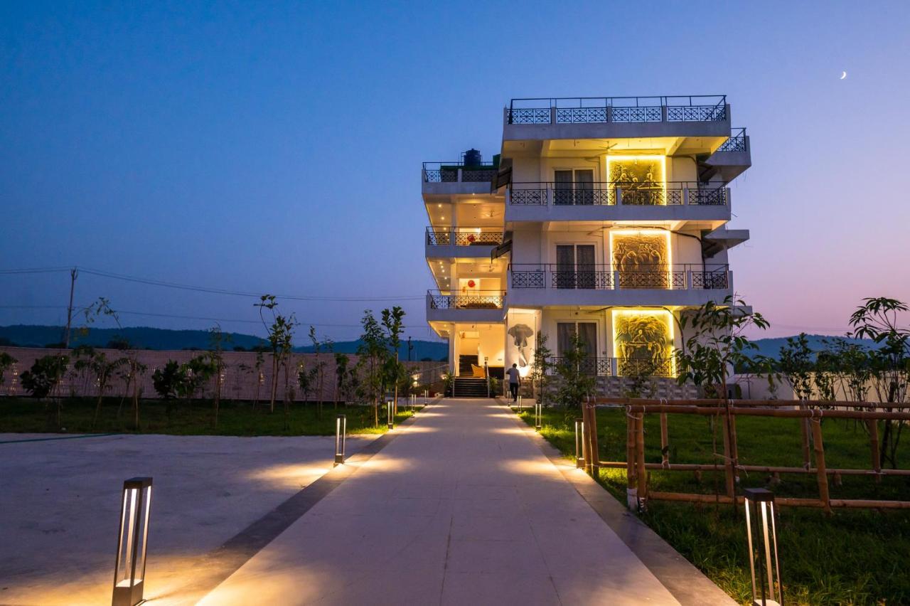 The Kaziranga Address Hotel Екстериор снимка